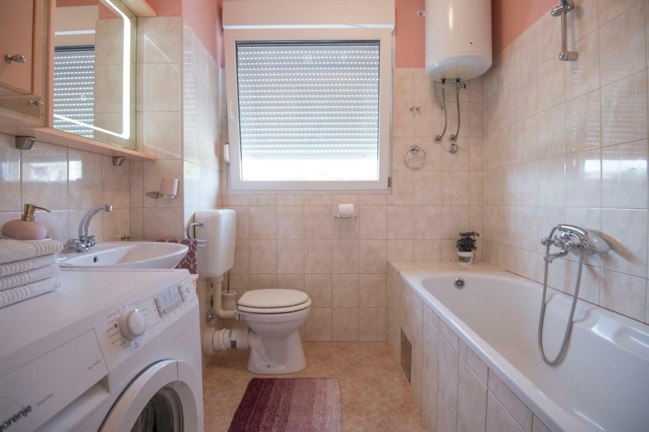 Comfortable Cozy Beach Apartment Split Eksteriør bilde